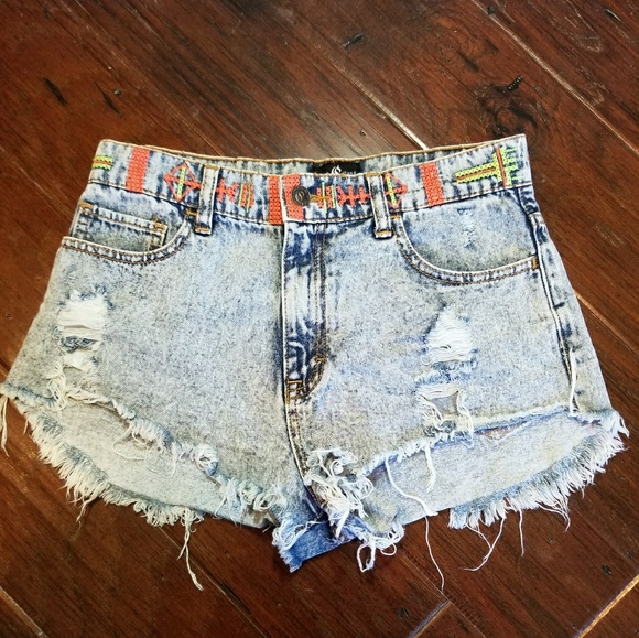 cello jeans Pants - Distressed denim shorts